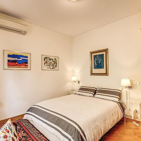 Terrazza Piccolomini: Elegant Apartment Stunning View Over Rome/St Peter'S Dome Esterno foto
