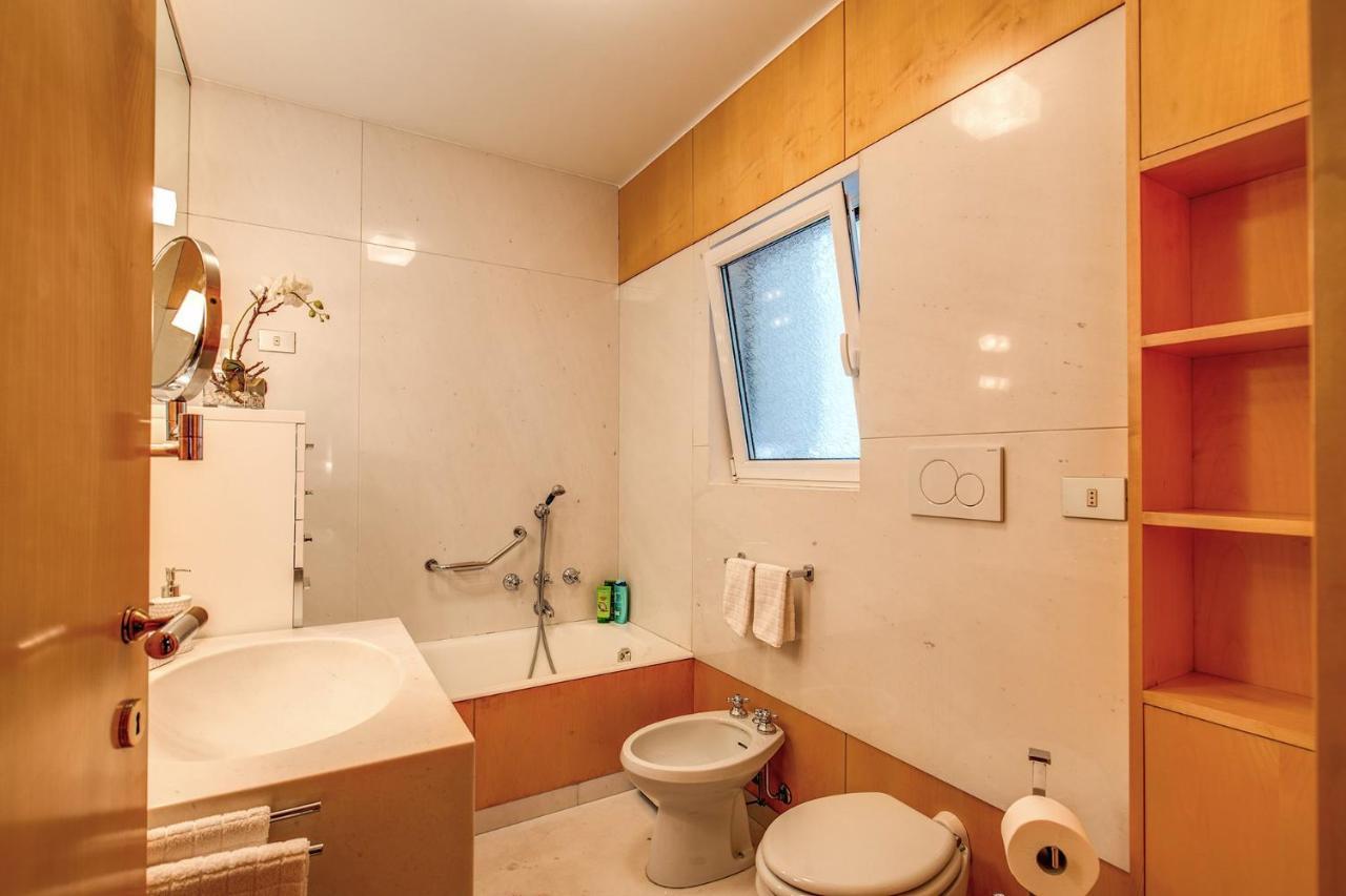 Terrazza Piccolomini: Elegant Apartment Stunning View Over Rome/St Peter'S Dome Esterno foto