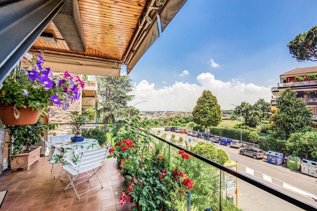Terrazza Piccolomini: Elegant Apartment Stunning View Over Rome/St Peter'S Dome Esterno foto
