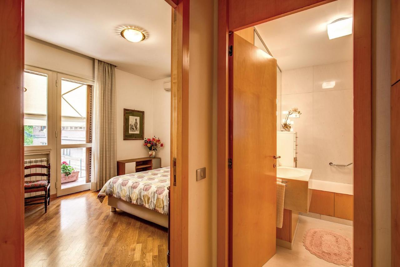 Terrazza Piccolomini: Elegant Apartment Stunning View Over Rome/St Peter'S Dome Esterno foto