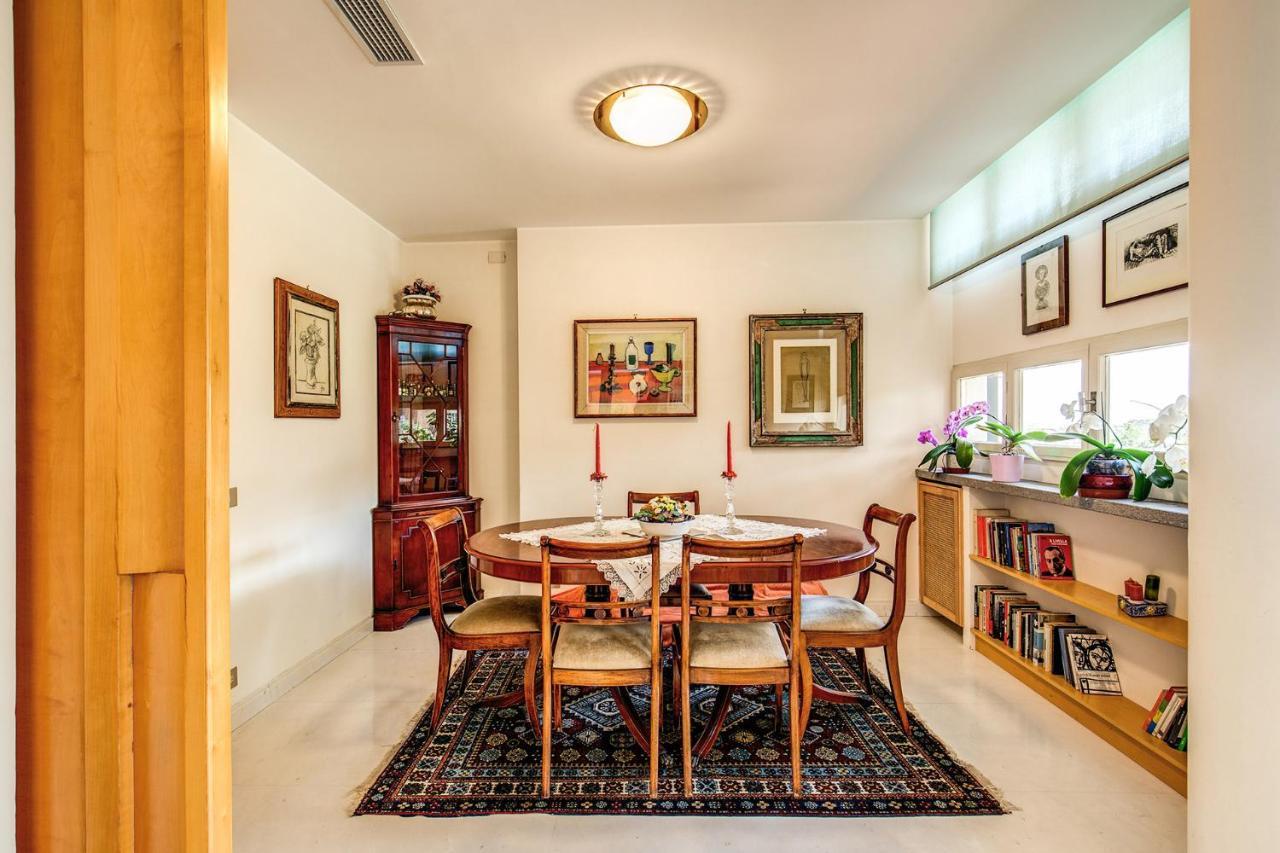Terrazza Piccolomini: Elegant Apartment Stunning View Over Rome/St Peter'S Dome Esterno foto