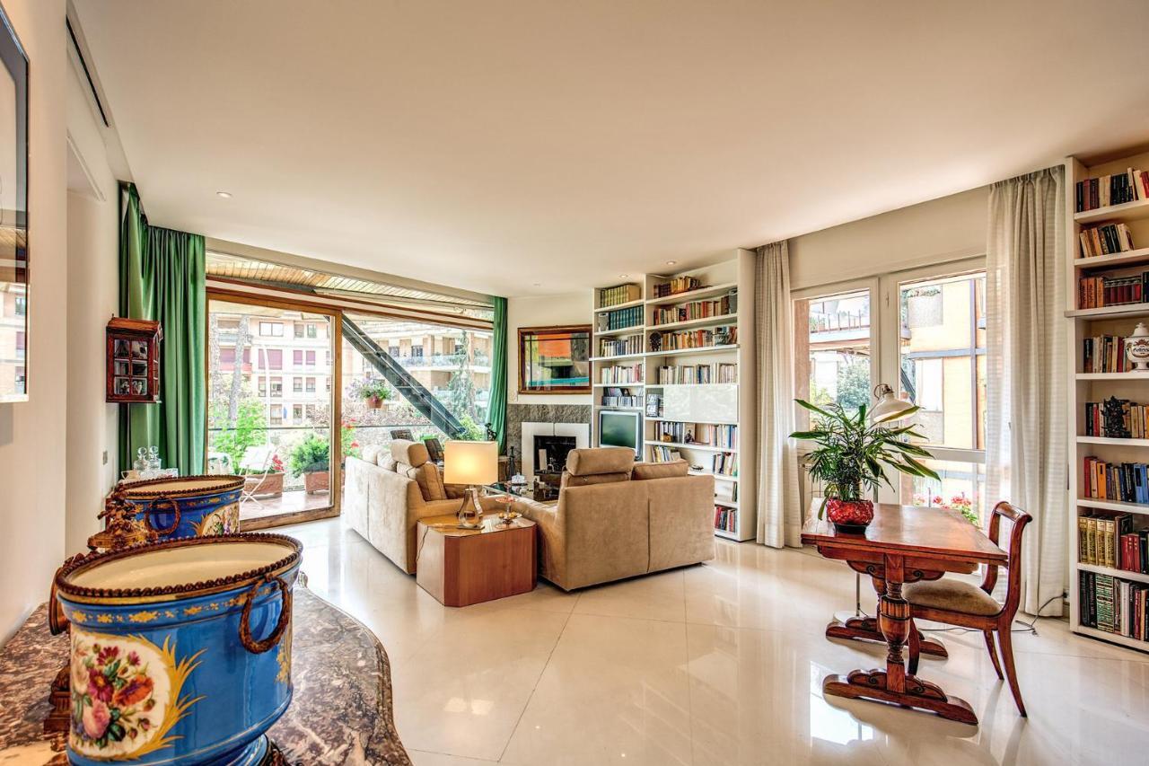 Terrazza Piccolomini: Elegant Apartment Stunning View Over Rome/St Peter'S Dome Esterno foto