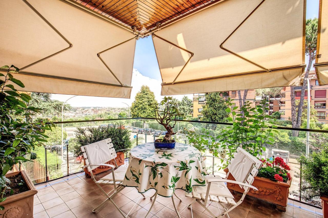 Terrazza Piccolomini: Elegant Apartment Stunning View Over Rome/St Peter'S Dome Esterno foto