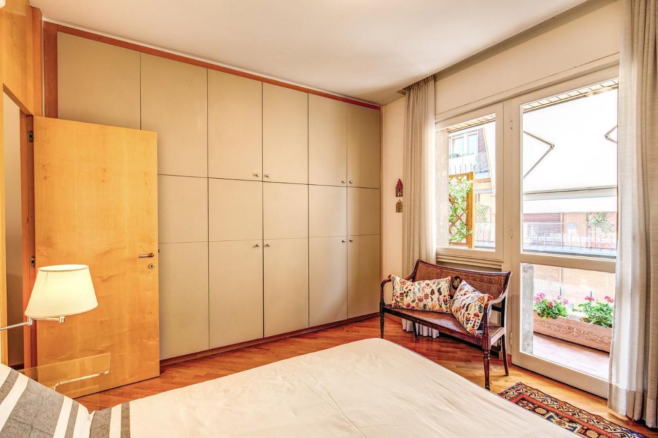 Terrazza Piccolomini: Elegant Apartment Stunning View Over Rome/St Peter'S Dome Esterno foto