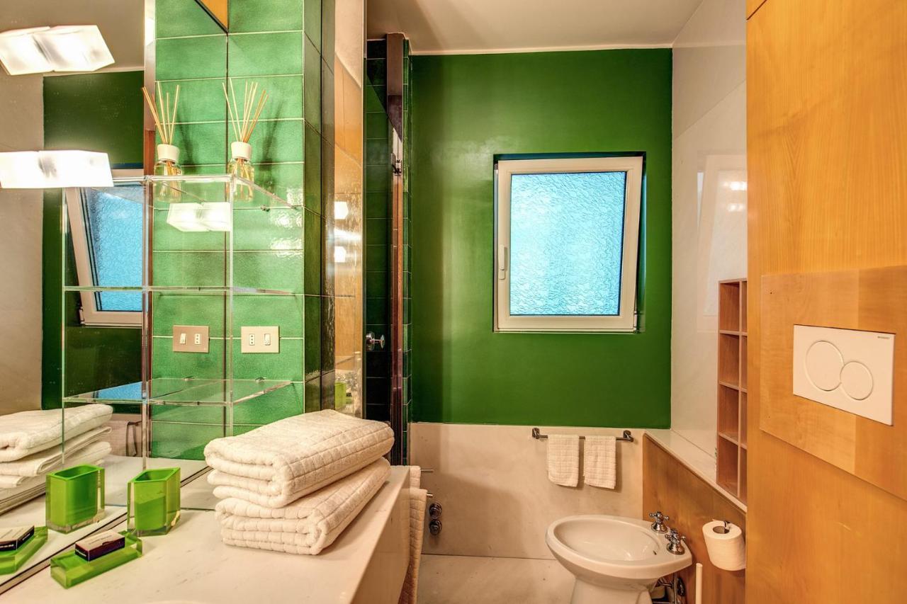 Terrazza Piccolomini: Elegant Apartment Stunning View Over Rome/St Peter'S Dome Esterno foto