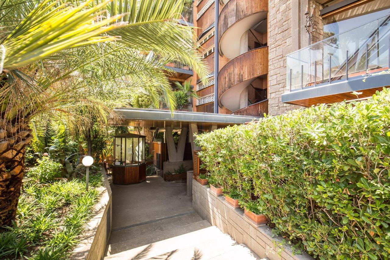 Terrazza Piccolomini: Elegant Apartment Stunning View Over Rome/St Peter'S Dome Esterno foto